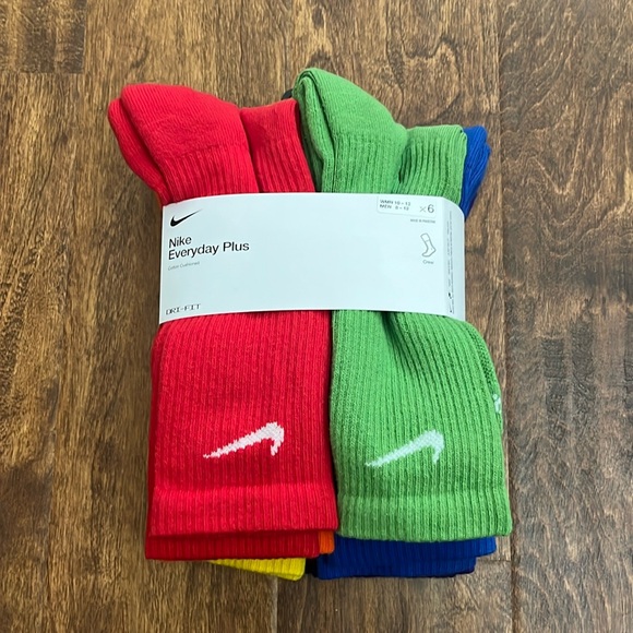 Nike Other - Nike Multi Sport Crew Socks Size L